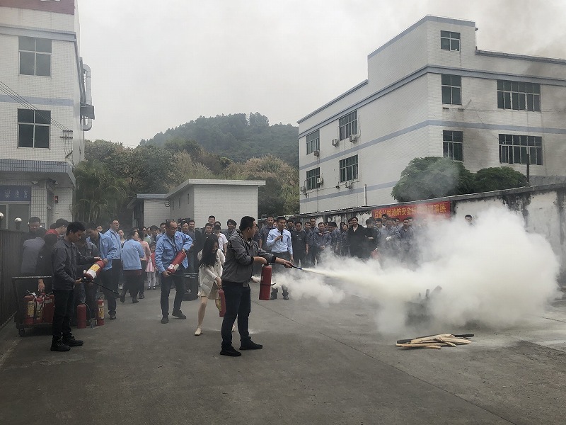 干粉滅火演習(xí) 干粉滅火演習(xí)